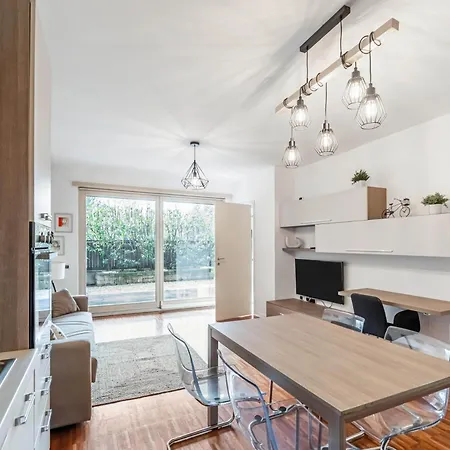 Bright With Terrace Apartment Bologna